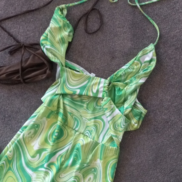 Pair of jump suits - Picture 4 of 8